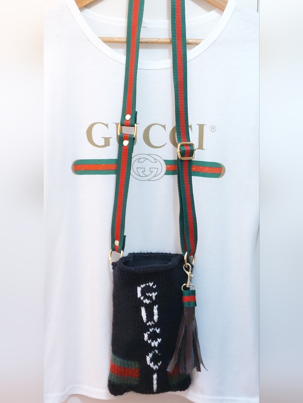 Gucci Black Knit Cellphone Case Front Vertical Logo Green-Red Striped Strap - Picture 9 of 10